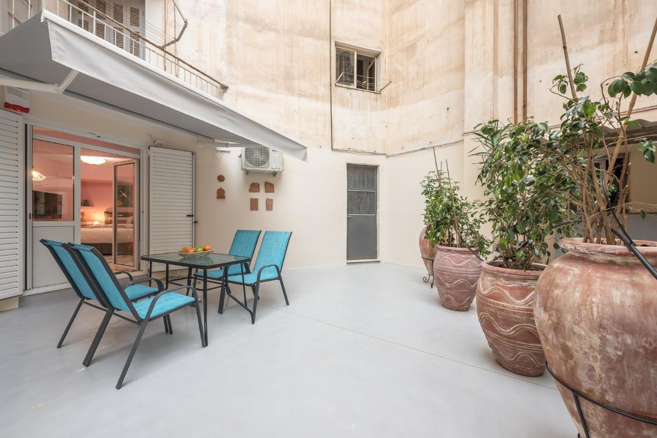 The Courtyard Oasis Apartamento Atenas Exterior foto